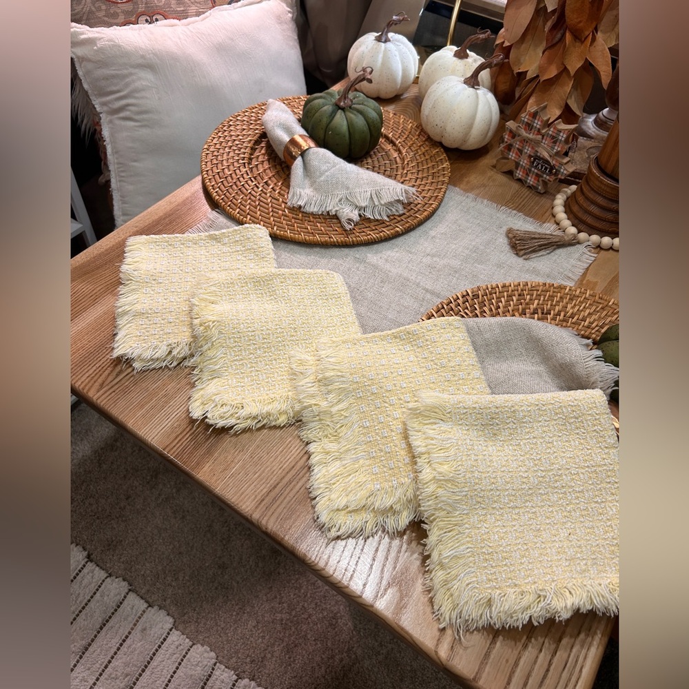 Vintage napkins in butter yellow set of 4
